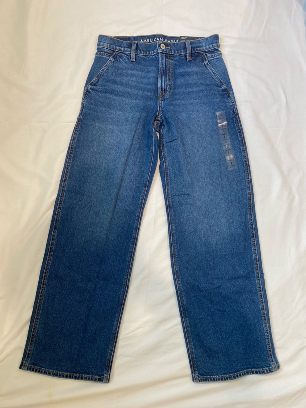 American Eagle Outfitters NWT Relaxed Straight Blue Jeans